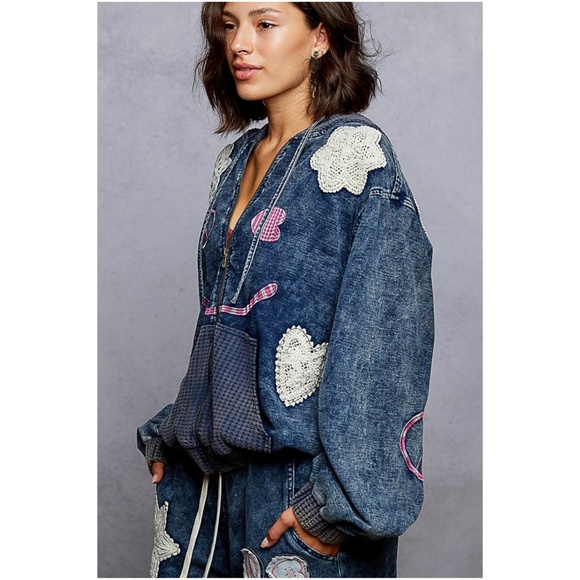 POL Mineral Wash Blue Cotton Peace Heart Smiley Patch Zip up Jacket - Picture 2 of 5